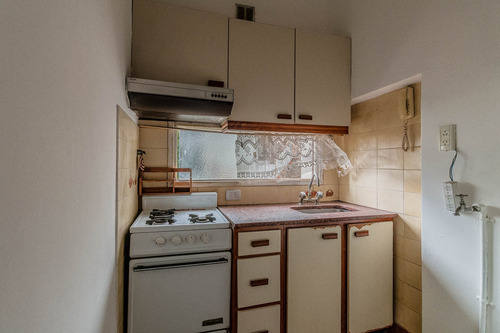 Venta - Departamento 2 Ambientes - Caballito - Parque Centenario - Bajas Expensas - Luminoso