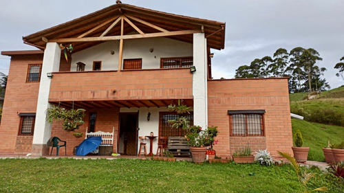 Casa Campestre En Venta  En El Retiro Sector Horizontes