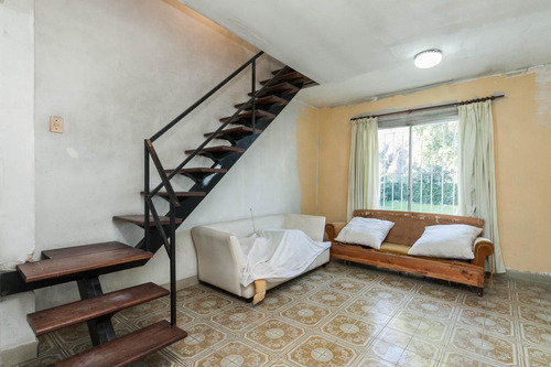Casa En Banfield, Banfield Este, Jardin, Fondo, Cochera, Qui