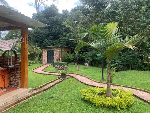 La Gran Vía Finca De Recreo Cerca A La Mesa