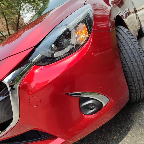 Mazda 2 GRAND TOURING LX SEDAN