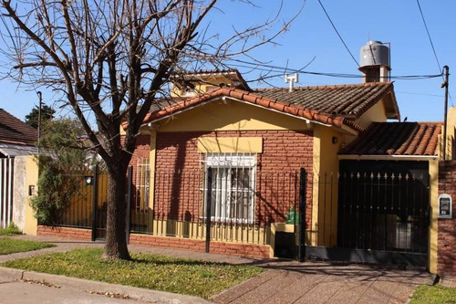 Imagen 3 de 30 de Venta Casa 4 Ambientes En Bella Vista