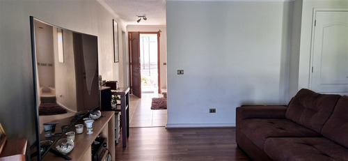 Casa En Venta De 3 Dorm. En La Florida