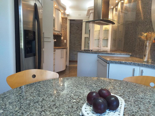 Vendo Precioso Apto. En Los Geranios, Mun. El Hatillo. 128 M