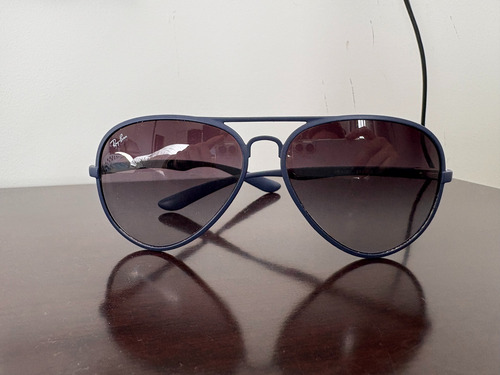 Lentes De Sol Ray Ban Aviator Rb 4180 Con Protección Uv Aviador Degradee Azul (Usado)