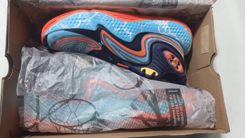 Spwan 6 Mid Under Armour (Usado)