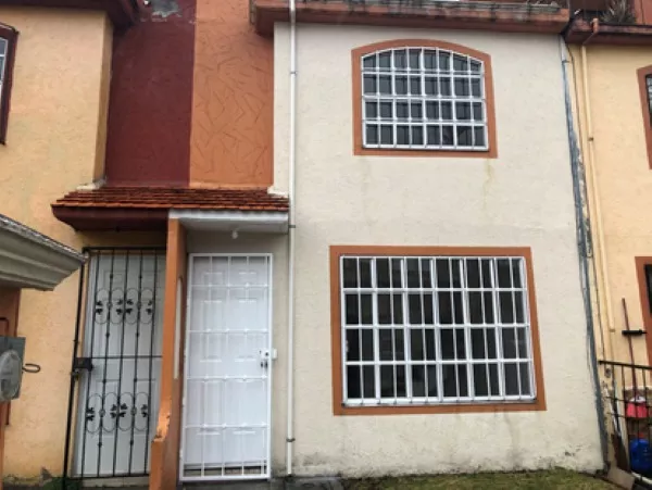 Casa A Ala Venta En Los Sauces Toluca Zg 24-2579