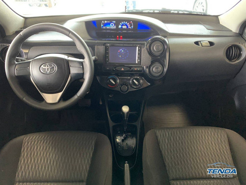 Imagem 13 de 15 de Toyota Etios 1.5 X Sedan 16v Flex 4p Automático