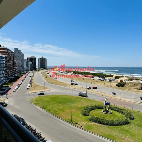 Venta Y Alquiler De Apartamento, Primera Linea, Playa Brava.