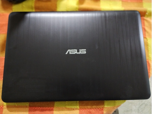 Notebook Asus X540m, Muy Poco Uso