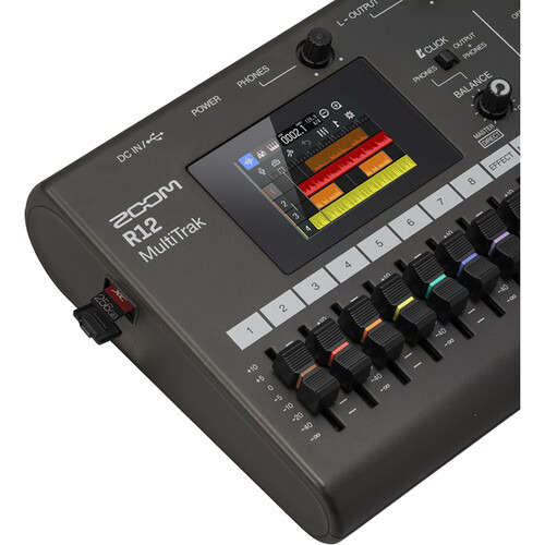 Gravador portátil multipista Zoom R12 com tela de toque preta