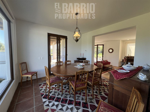 Casa En Venta De 3 Dorm. En Colina