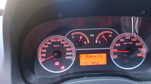 Fiat Siena 1.6 16v Essence Flex 4p