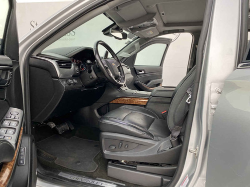 Imagen 9 de 15 de Chevrolet Suburban 2018 5p Premier V8/5.3 Aut 4wd 2da/cubo