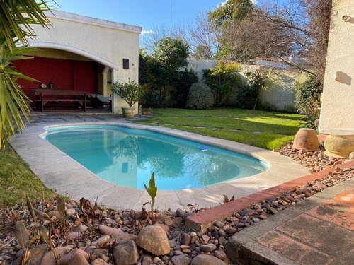 Venta Casa Carrasco 4 Dormitorios 3 Baños Barbacoa Piscina
