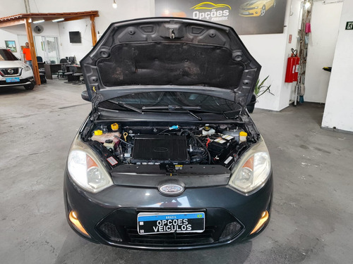 Ford Fiesta 1.6 MPI CLASS HATCH 8V FLEX 4P MANUAL