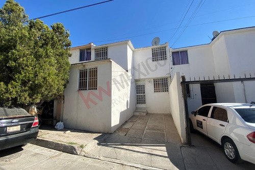 Casa En Venta En La Colonia Saucito De 140 Mts De Construccion En $1,500,000