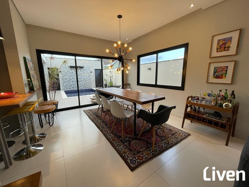 Imagem 5 de 30 de Casa Maravilhosa Com 4 Suítes, Área Gourmet, Piscina E 2 Vagas No Urbanova - So0736
