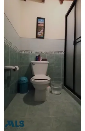 Casa Con Techo En Madera Inmunizada Con Teja(mls#244634)