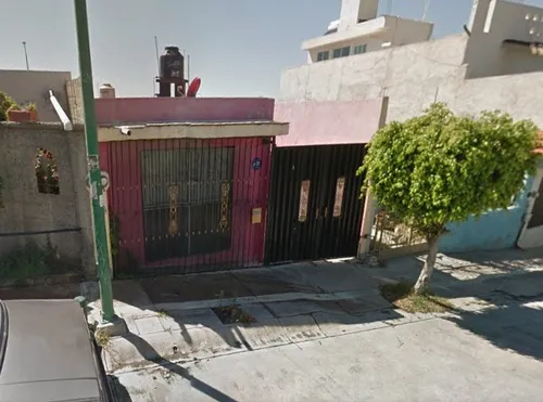 Sk17 Hermosa Casa En Venta, En Excelente Estado Ideal Para Iniciar Tu Patrimonio En La Ermita Leon Gto, Pago Accesible En 2 Exhibiciones, Solo Recursos Propios. No Infonavit