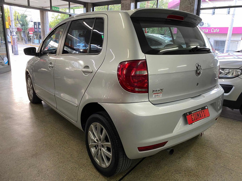 Imagen 4 de 14 de Volkswagen Fox 2012 1.6 Highline Imotion. Segunda Mano