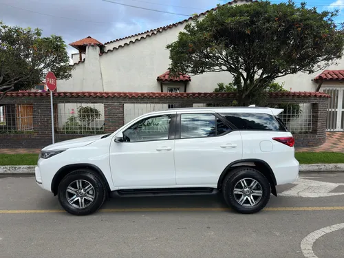 Toyota Fortuner 2.8l
