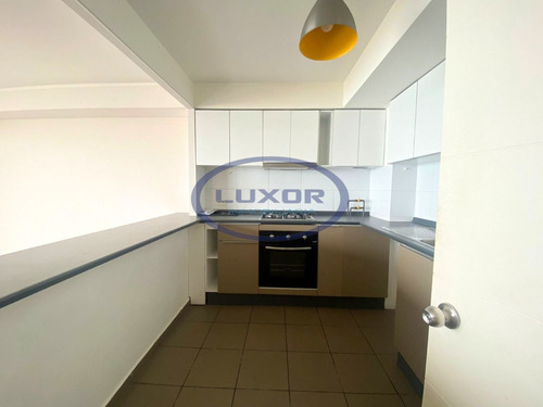 Moderno Departamento En Venta Con Vista Despejada Al Mar
