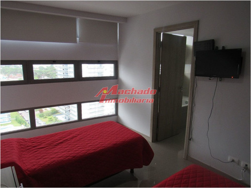 Imagen 19 de 30 de Venta De Apartamento De Dos Dormitorios En Punta Del Este