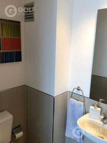 Vendo Penthouse Dúplex, 3 Dormitorios, 2 Baños, Garaje Para Un Auto, Malvín.