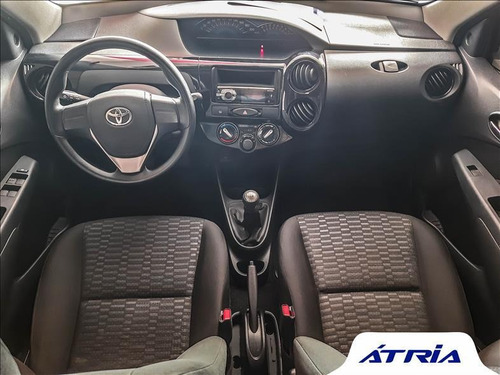 Imagem 3 de 6 de Toyota Etios 1.3 X 16v