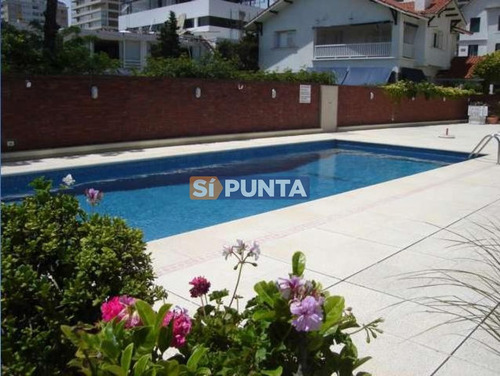 Imagen 23 de 25 de Península, Edificio Caleta