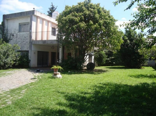 Imagen 2 de 19 de Lote De 650 M2 Con Casa A Reciclar 5 Ambientes - Venta - Ituzaingo Norte - Permuta