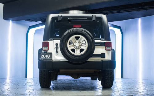 Imagen 4 de 14 de Jeep Wrangler Jk Unlimited Sport 2018