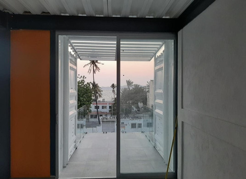 Se Rentan Oficinas Con Excelente Ubicación En Av. Teniente Azueta En El Puerto De Manzanillo, Colima.