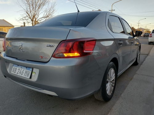 Imagen 5 de 14 de Peugeot 301 Allure 1.6 Hdi