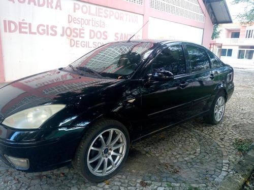 Ford- Focus Sedã