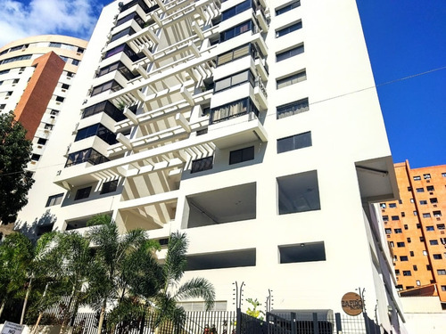  Apartamento En Venta En Resd. Zafiro Palace, Urb. El Parral C-8517 E.c