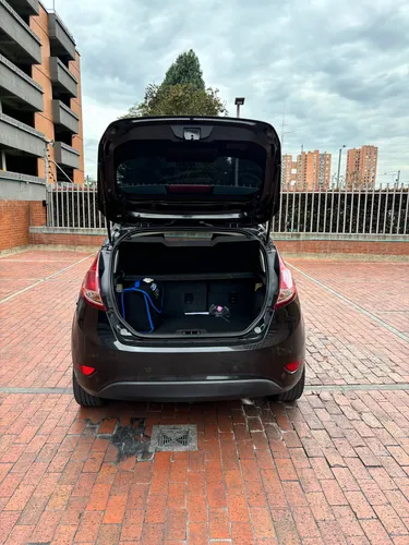 Ford Fiesta 1.6 Hatchback Titanium