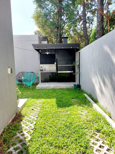 Imagen 18 de 19 de Hermosa Casa Minimalista En Venta De 4 Ambientes Cochera Y Jardín En Adrogué