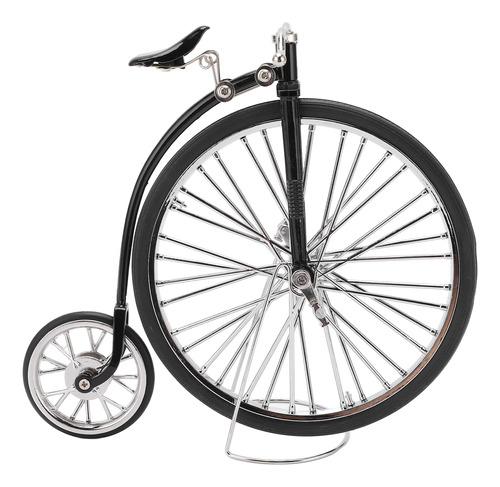 Modelo De Bicicleta Negro, Ruedas Grandes Y Pequeñas, Diseño