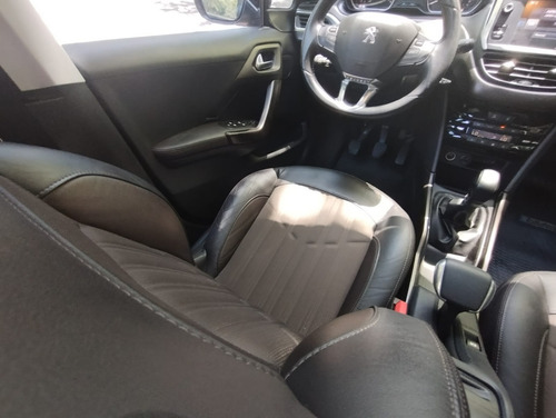 Imagen 13 de 25 de Peugeot 2008 Feline Manual Modelo 2017