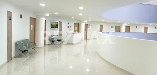Consultorio - Comercial En Renta