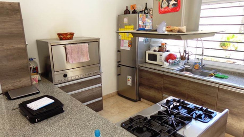 Imagen 2 de 14 de Chalet En Venta En Lanus Oeste