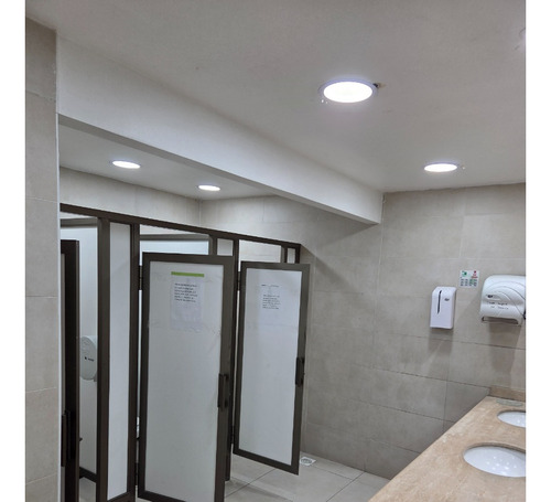 Arriendo Bodega Con Oficinas En Condominio Industrial