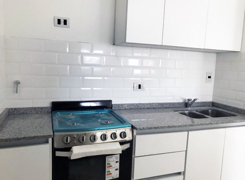 Imagen 2 de 14 de Departamento De 3 Ambientes Con Terraza Privada A Estrenar