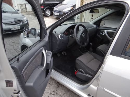 Renault Logan Expression 1.6 Completo 2011
