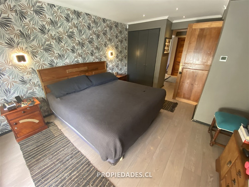 Casa En Venta De 3 Dorm. En Las Condes