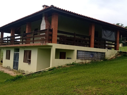 Sítio 5,5 Alqueires Rico Em Agua,localização Nobre,2 Casas Boas,4 Dorms Cada,4 Kms Do Asfalto,terra Fértil,vermelha,muitas Benfeitorias - St00053 - 69181042