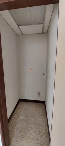 Imagen 9 de 13 de Oficina En Venta Urb. La Campiña C-19402