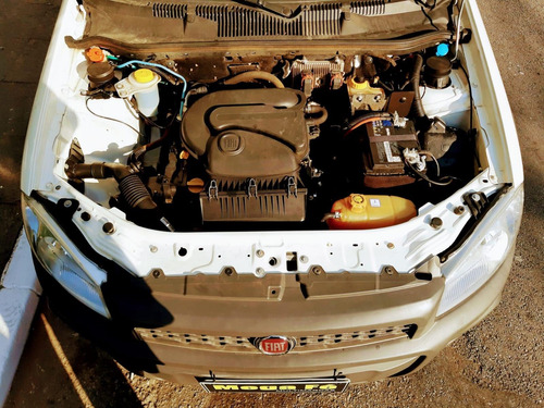 Imagem 4 de 14 de Fiat Strada Hard Working Flex Branco Completo Km Baixa